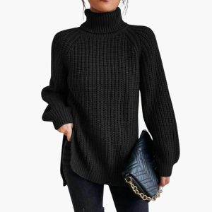 Women's sweater with a loose turtleneck and long sleeves